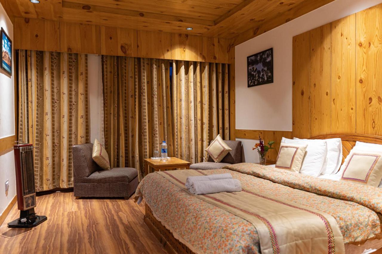The Conifer Hotell Manāli Eksteriør bilde