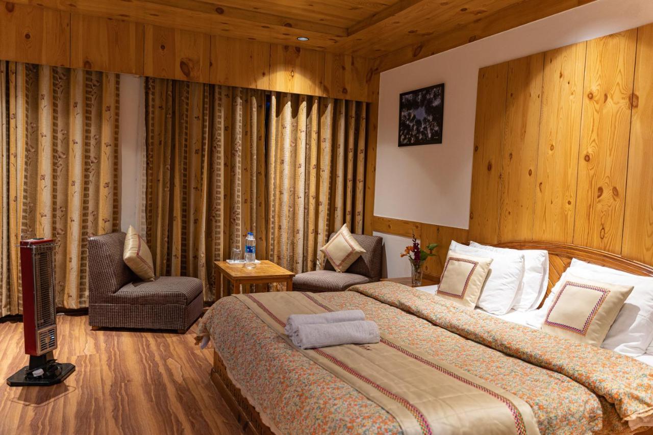 The Conifer Hotell Manāli Eksteriør bilde