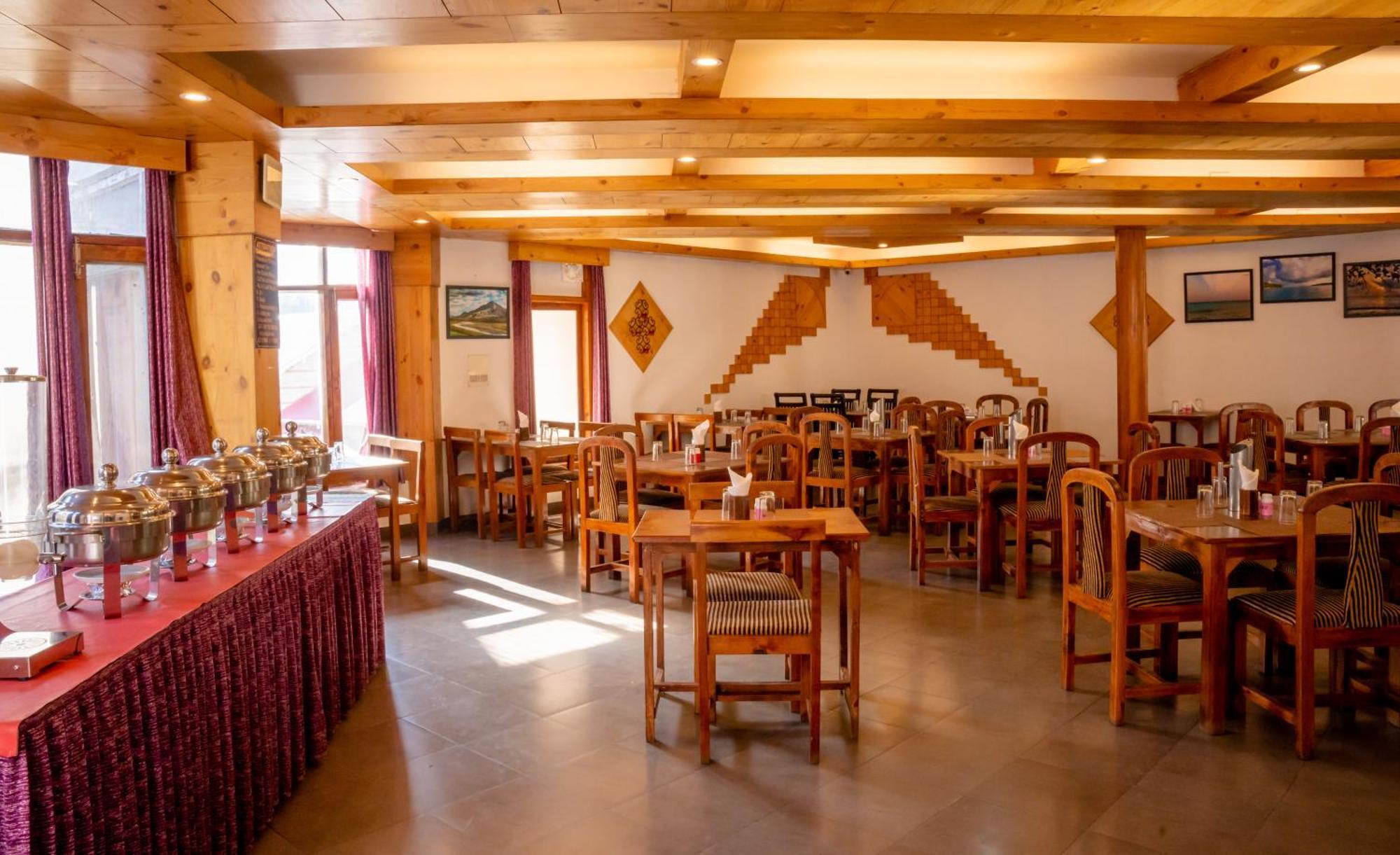 The Conifer Hotell Manāli Eksteriør bilde