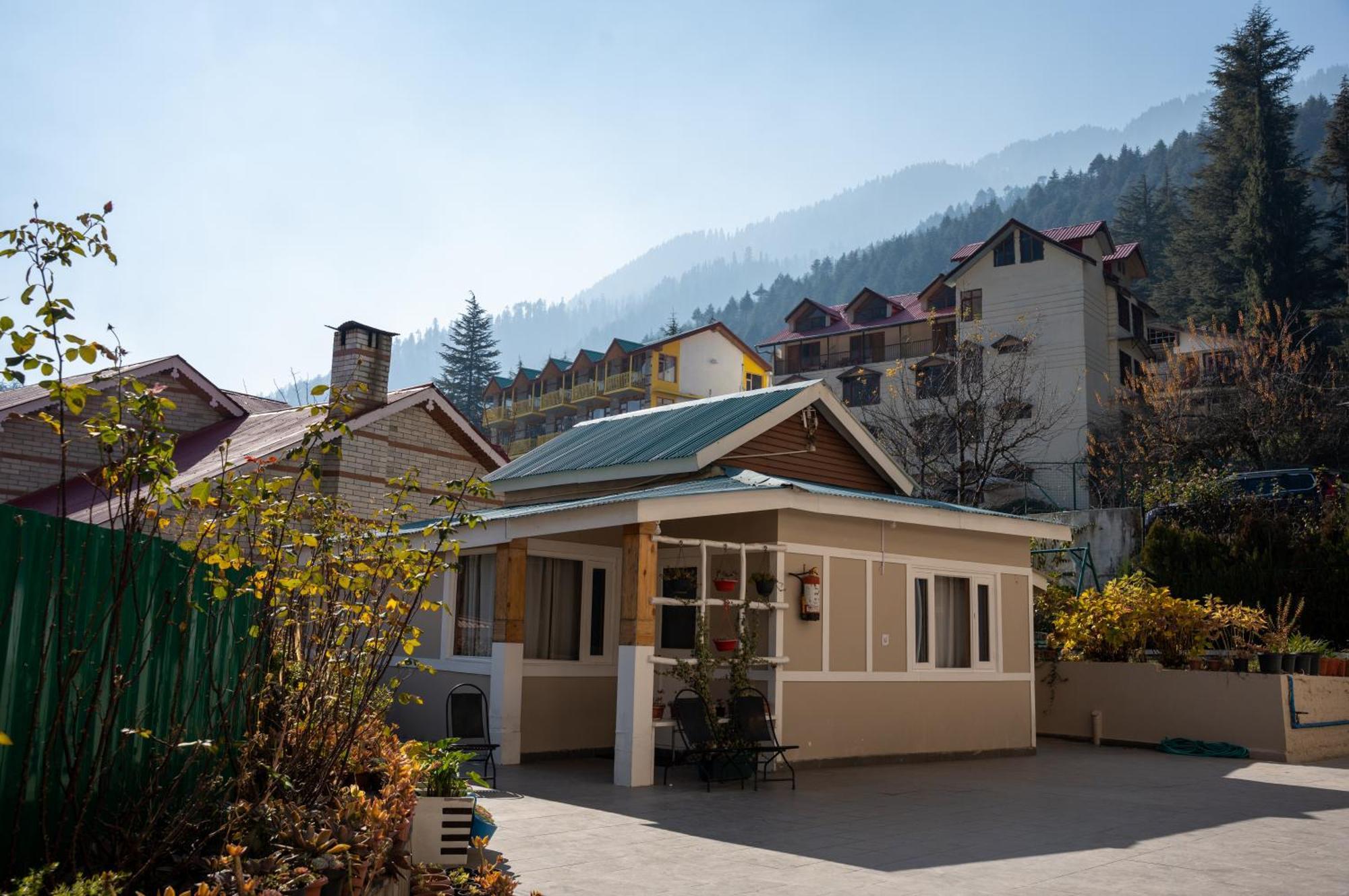 The Conifer Hotell Manāli Eksteriør bilde