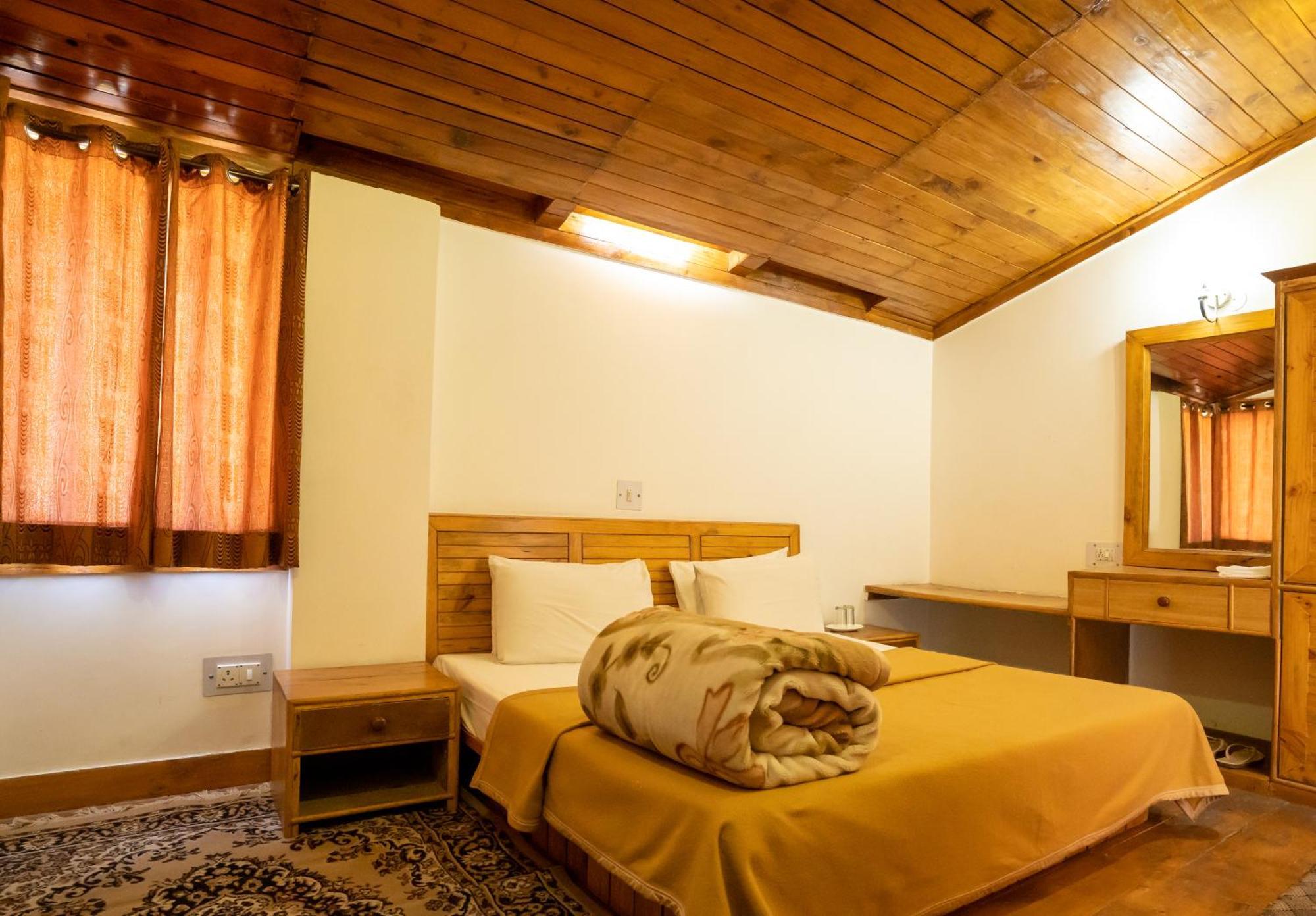 The Conifer Hotell Manāli Eksteriør bilde