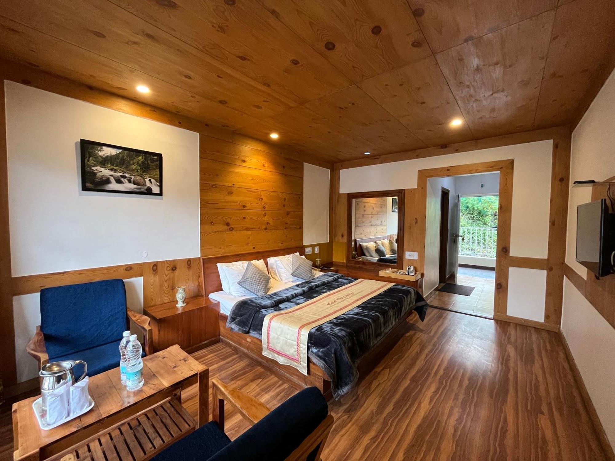 The Conifer Hotell Manāli Eksteriør bilde