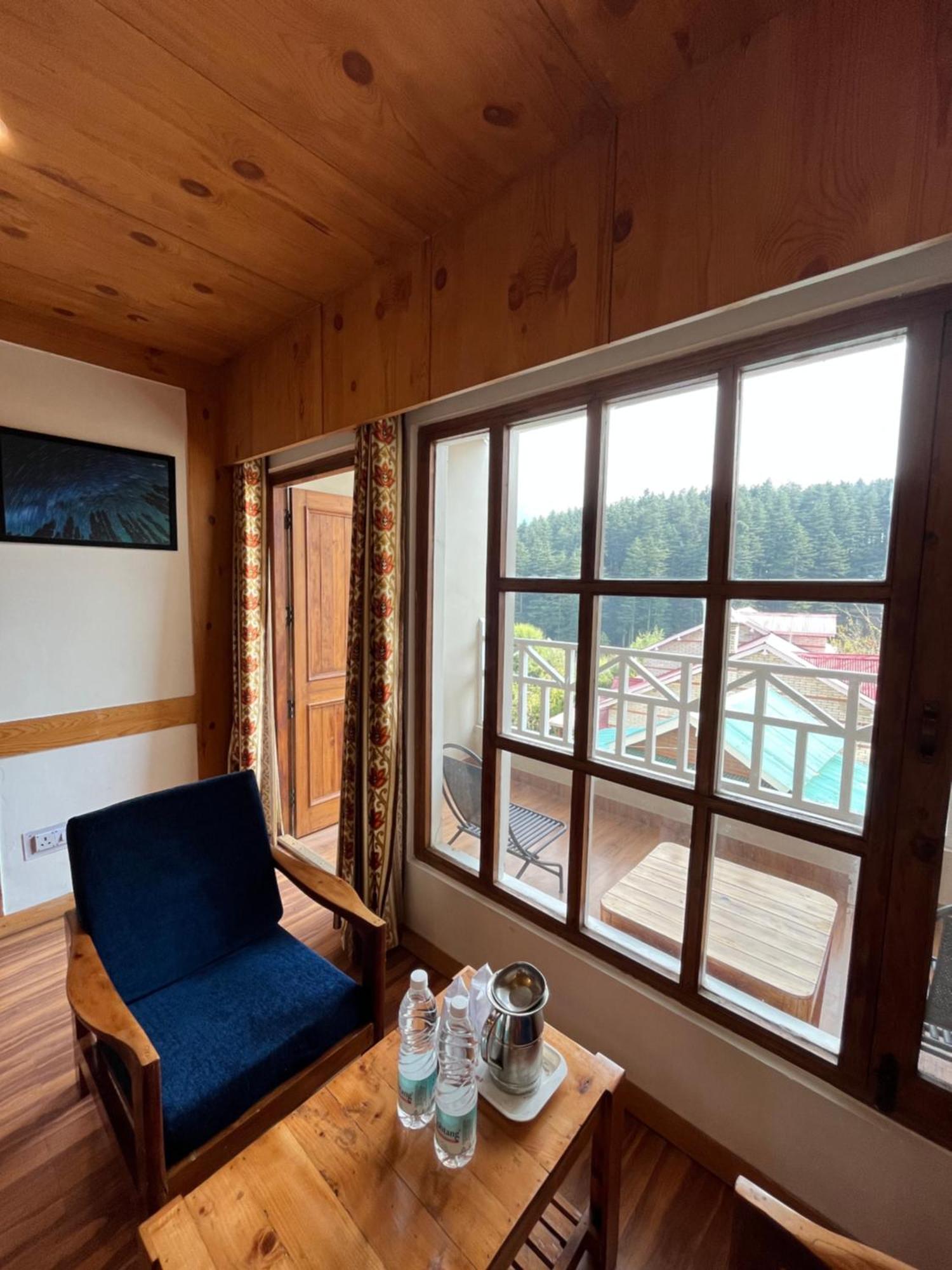 The Conifer Hotell Manāli Eksteriør bilde