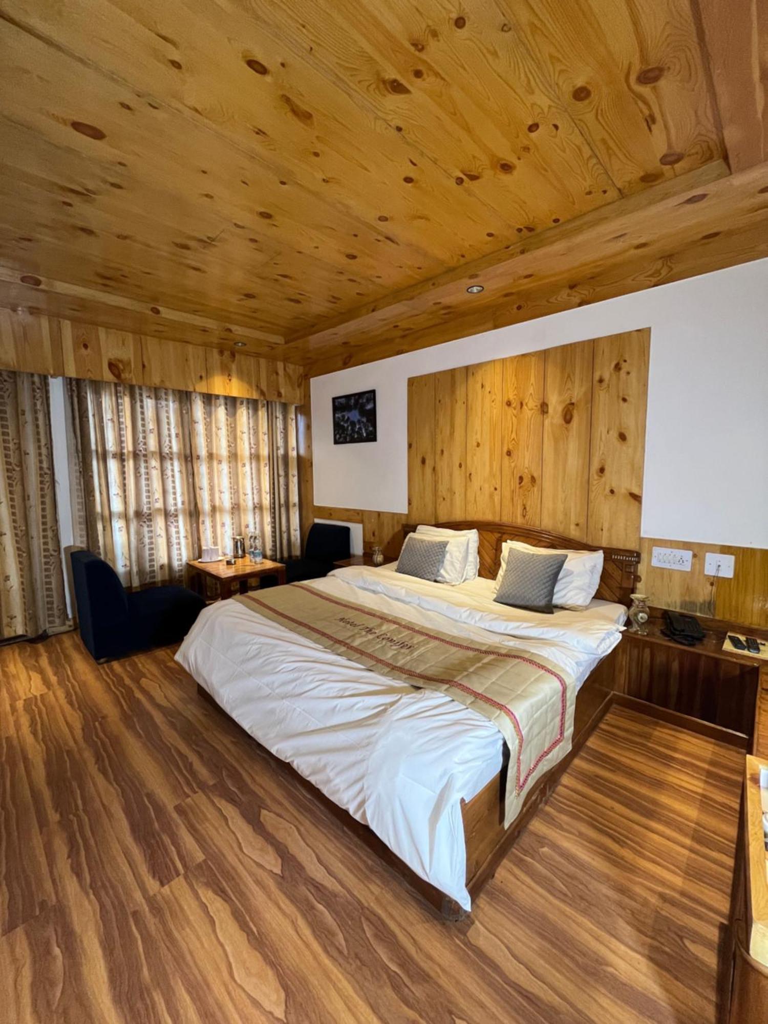 The Conifer Hotell Manāli Eksteriør bilde